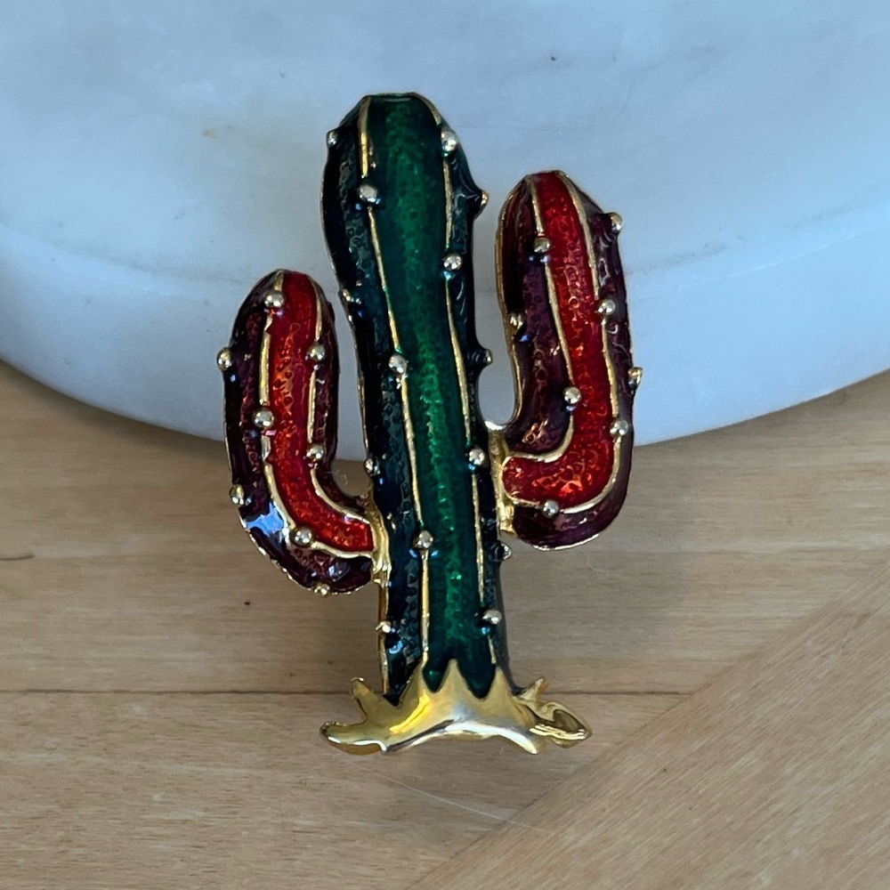 Cactus Brooch Gold Tone with Red and Green Enamel - Picture 12 of 12